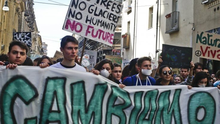 Da Alessandria a Torino tornano in piazza i ragazzi di "Fridays for future"