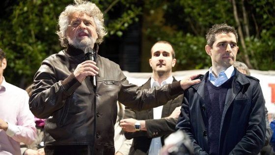 Grillo e la battutaccia sul sindaco musulmano di Londra: "Se si fa esplodere a Westminster..."