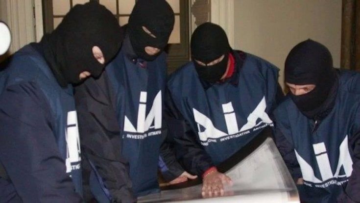 La Dia: la camorra usa i social network per ostentare forza e sancire alleanze