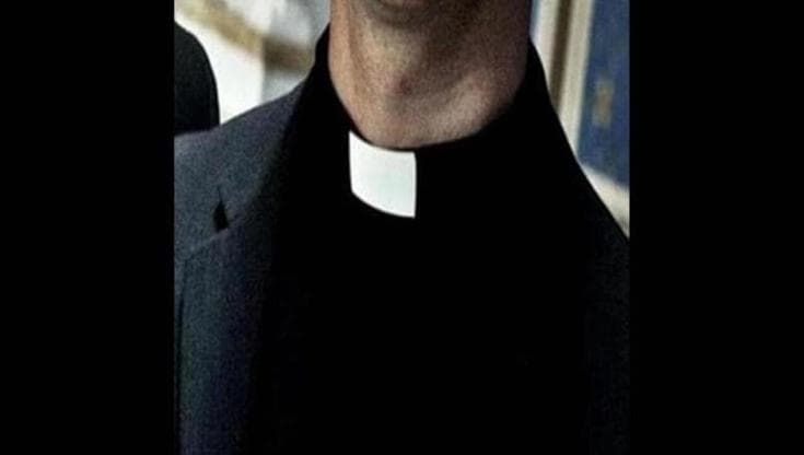 Ex seminarista denuncia: “Vittima di abusi da parte di due sacerdoti”. E chiede maxi risarcimento