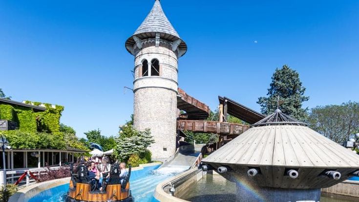 Estate 2026, i parchi divertimento puntano su esperienze immersive e turismo di prossimità