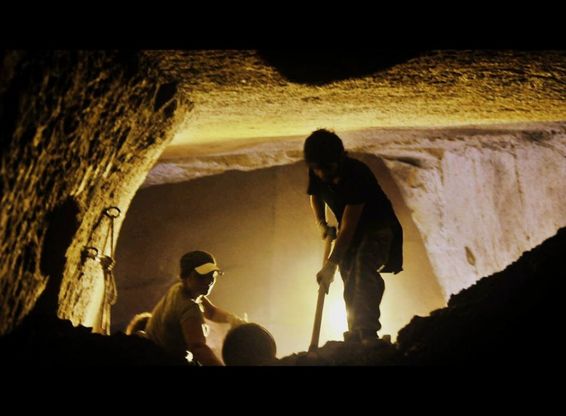 Una giara del 1821 nel Tunnel borbonico