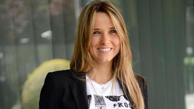 Francesca Barra lascia “4 di Sera Weekend”: “Per me un periodo difficile, è il momento di fermarmi”