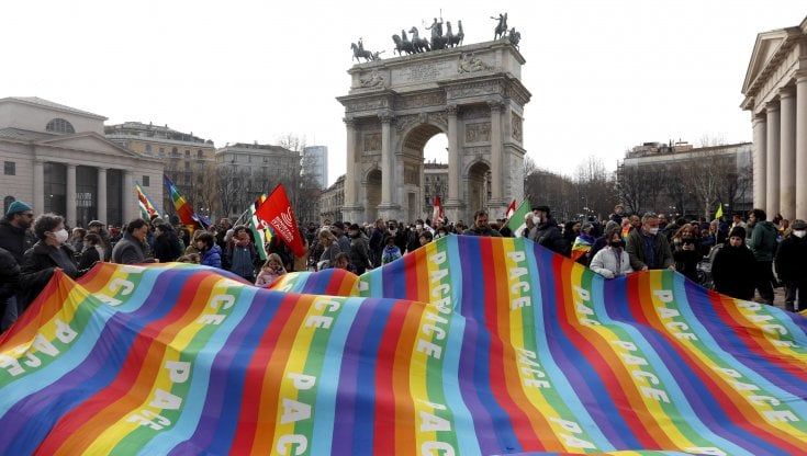 Milano si mobilita per l'Ucraina: raccolte fondi, cultura e la manifestazione del 19 marzo all'Arco della Pace 