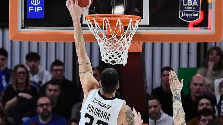 Virtus senza freni, vince 98-66 contro Tortona. Benvenuto Holiday