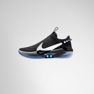 Ritorno al Futuro diventa realtà: ecco la prima scarpa da basket che si allaccia da sola