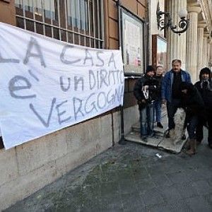 Milleproroghe: niente blocco sfratti nel 2015. Dalla sanatoria capitali i soldi per l'Imu