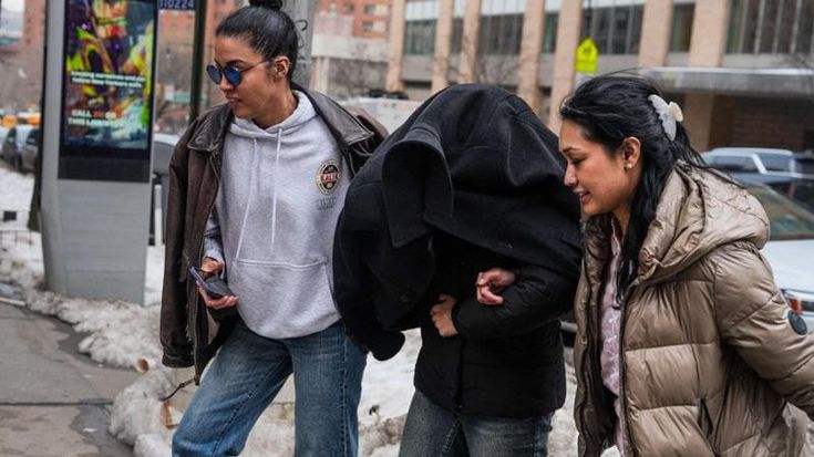 L’Ice arresta una studentessa della Columbia University nel dormitorio: rilasciata grazie a Mamdani