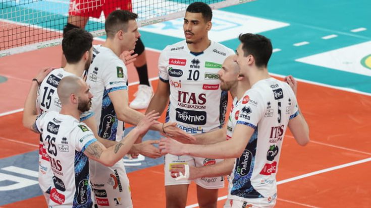 Volley finale scudetto, Trento travolge 3-0 Civitanova, 20 punti di Michieletto