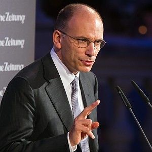 Stabilit&agrave;, Letta: "Pi&ugrave; tasse? La manovra sar&agrave; equilibrata". Imu, smentito caro benzina