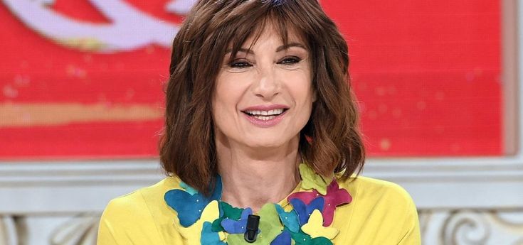 Luxuria denuncia su Facebook: "Offesa da una truccatrice". La Rai si scusa