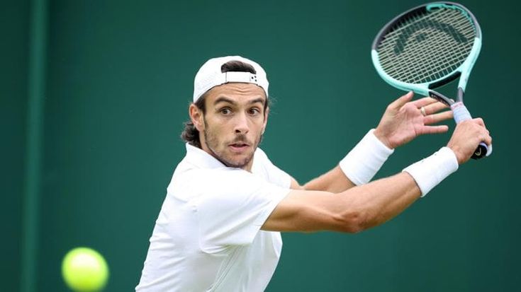 Wimbledon in diretta: Musetti vince il derby con Darderi al quinto set. Djokovic avanza con fatica, Cobolli eliminato