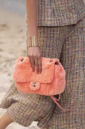 10 accessori nel colore di stagione: rosa corallo 