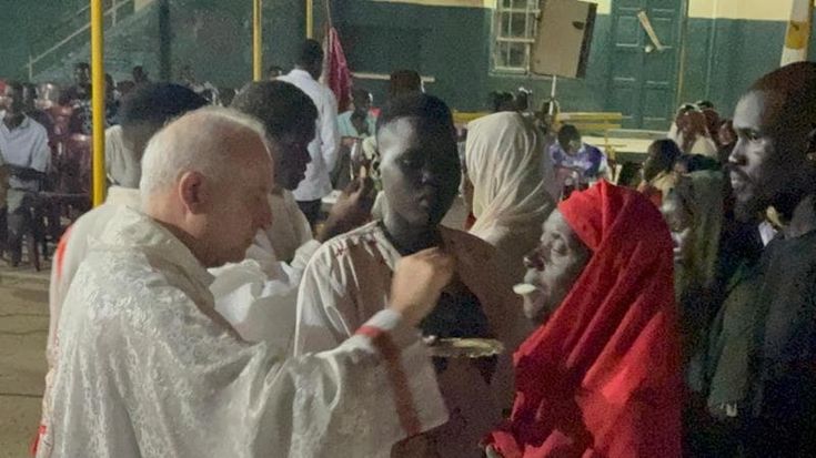 Guerra in Sudan, monsignor Malizia: “15 milioni di sfollati, ma l’Italia c’è e aiuta gli ultimi”