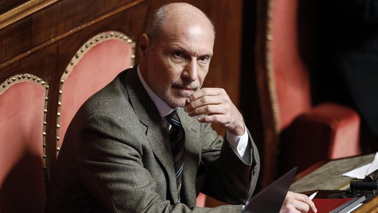 De Falco: “È il Movimento che va dalla parte sbagliata. Guai se tradisce l'ambiente”