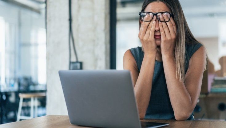 Lavoro, il 28% degli italiani soffre di tecnostress