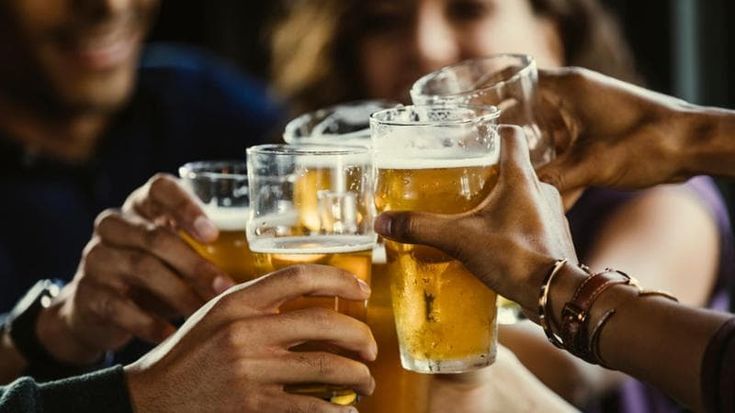 Birra, tra socialità e condivisione: per due terzi dei consumatori è un’occasione per stare insieme