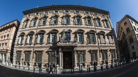 Legge elettorale, la riforma che mette la camicia di forza al Senato