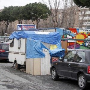 Esodati, immigrati e clochard<br />viaggio tra le roulotte dei disperati