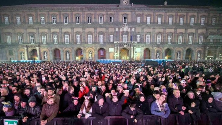 I concerti al Plebiscito slittano a settembre: Mannoia, Amoroso, D'Angelo, D'Alessio e Finizio