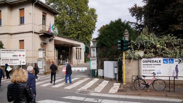 Senzatetto soccorso in via Arona e morto in ospedale, è l’ottavo. Delpini: “Uno scandalo per Milano”