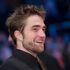 Berlino, Pattinson è un cowboy. Fischi al film ma le fan accorrono