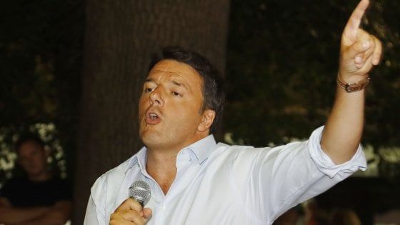 Renzi: "Passo indietro da candidato premier? Chi governa lo decidono gli italiani" 
