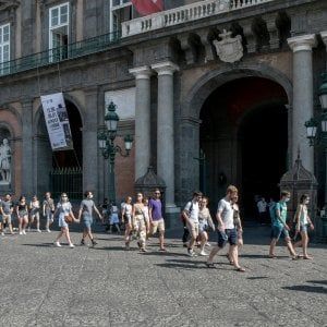 Il lockdown ha tolto il lavoro soprattutto ai giovani e alle famiglie in affitto o con il mutuo. Ora ripresa lenta
