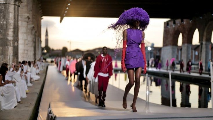 Valentino Des Ateliers: il video della sfilata Haute Couture