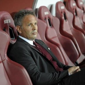 Milan, Mihajlovic rescinde: nessun allenatore a libro paga