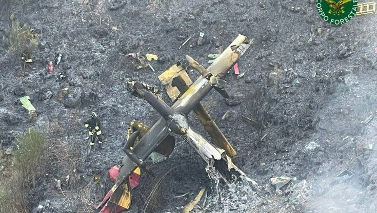 Canadair si schianta sulle pendici dell'Etna, dispersi i due componenti dell'equipaggio