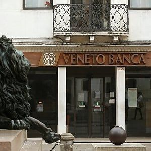 Banche, sale il conto per salvare le venete: la Bce chiede 6,4 miliardi