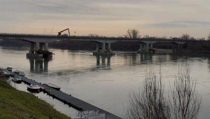 Installazione dei sensori: chiuso per due week end il ponte Colorno-Casalmaggiore