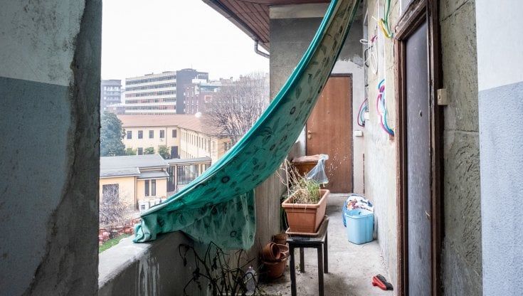 Il tradimento di Corvetto, il quartiere di frontiera: abusivi e macerie nel cantiere iniziato 15 anni fa