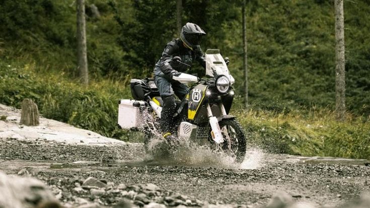 Norden 901 Expedition, Husqvarna rilancia la travel-adventure