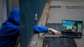 Dipendenze digitali, la comoda idea che sia tutta colpa dei genitori