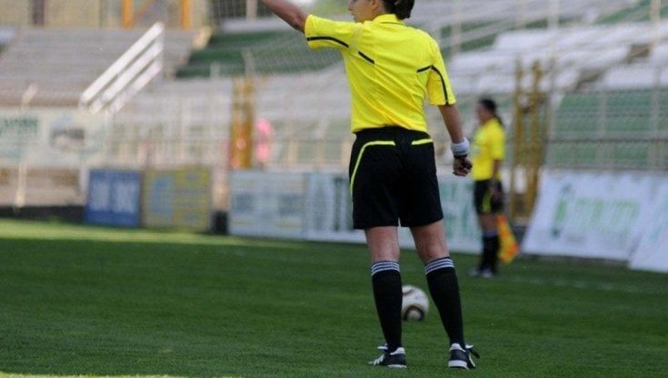 Insulti sessisti all'arbitra, la società ritira la squadra dal campionato juniores