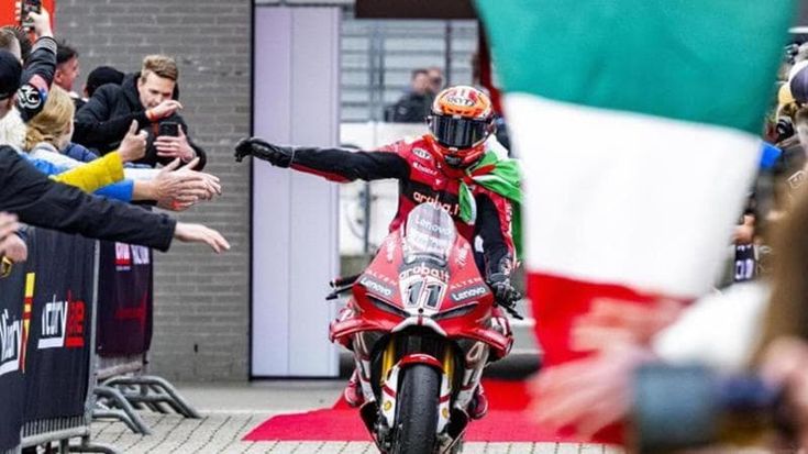 Nicolò Bulega, il dominatore della Superbike: “Volevo la MotoGp, ora inizia un’altra vita”