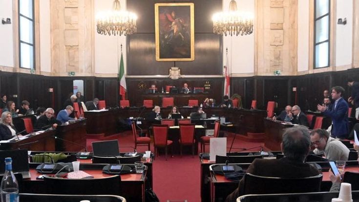 Tasse, c’è un piano in Consiglio Comunale: “Aumento Irpef per i più ricchi”