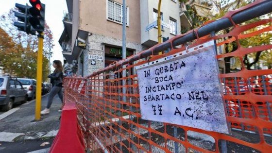 "A Roma buche fuori controllo", Federconsumatori chiede intervento al Comune