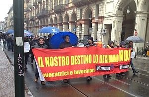 Sandretto, lavoratori in piazza<br />E interviene anche la politica