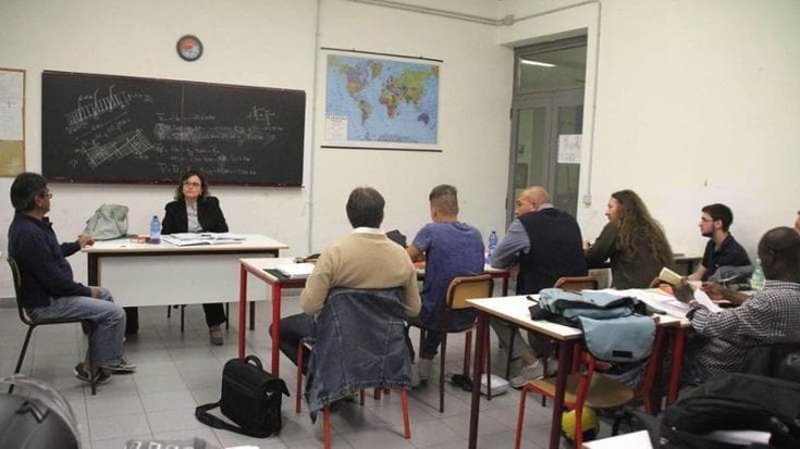 Integrazione a scuola, la barriera della lingua: nei Centri per adulti a Genova boom di minori stranieri, organico fermo