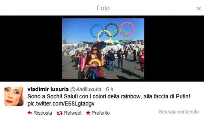 Sochi, Vladimir Luxuria arrestata con la bandiera 'Gay &egrave; ok'. Rilasciata dopo diverse ore