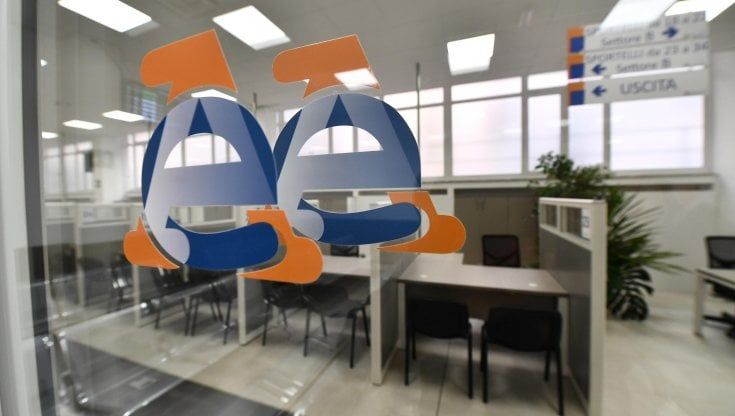 Entrate, via al servizio di videochiamata per risolvere i problemi con il Fisco