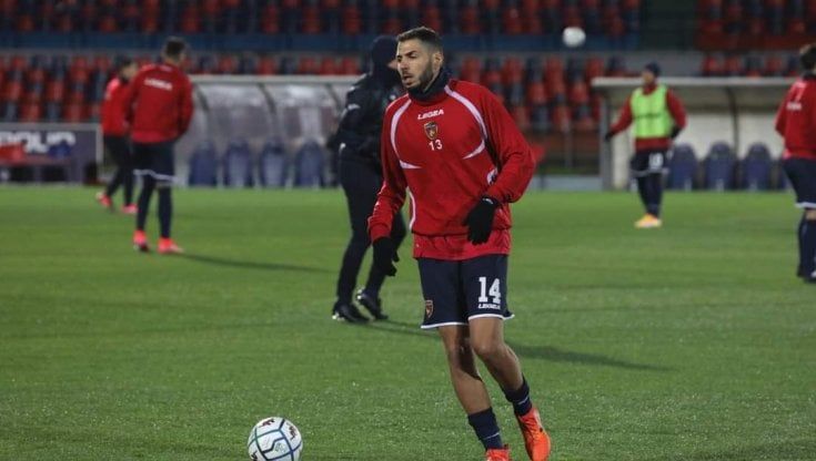 Serie B, Cosenza-Reggina 2-2: gli amaranto scappano, Trotta e Carretta li riprendono