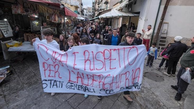 Il Consiglio comunale si riunisce a Ballarò, raccolto l’appello dei religiosi