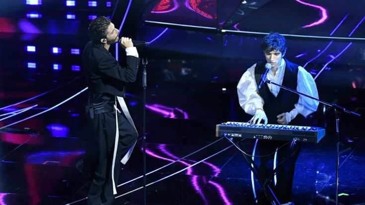 “Hallelujah”, il testo del duetto dei Santi Francesi con Skin a Sanremo 2024