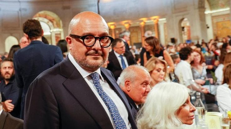 Sangiuliano e i libri non letti, i paraocchi dell’ideologia