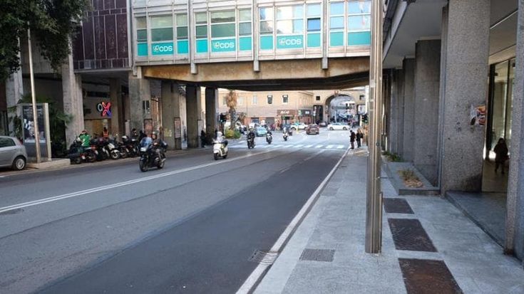 Tornano i posteggi moto cancellati in via XII Ottobre