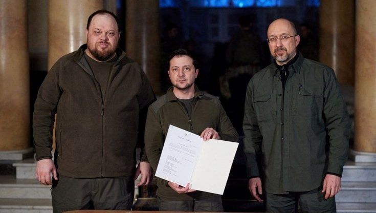 Adesione all'Unione Europea: come funziona la procedura richiesta da Zelensky per l'Ucraina